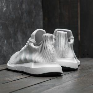 Adidas Swift Run Ftw